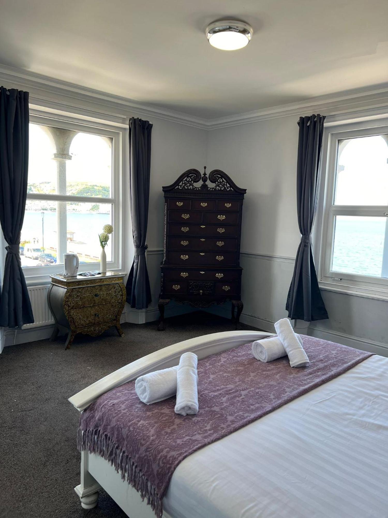The Manor Hotel Llandudno Esterno foto